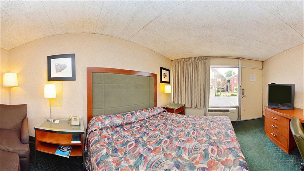Econo Lodge Zanesville Luaran gambar