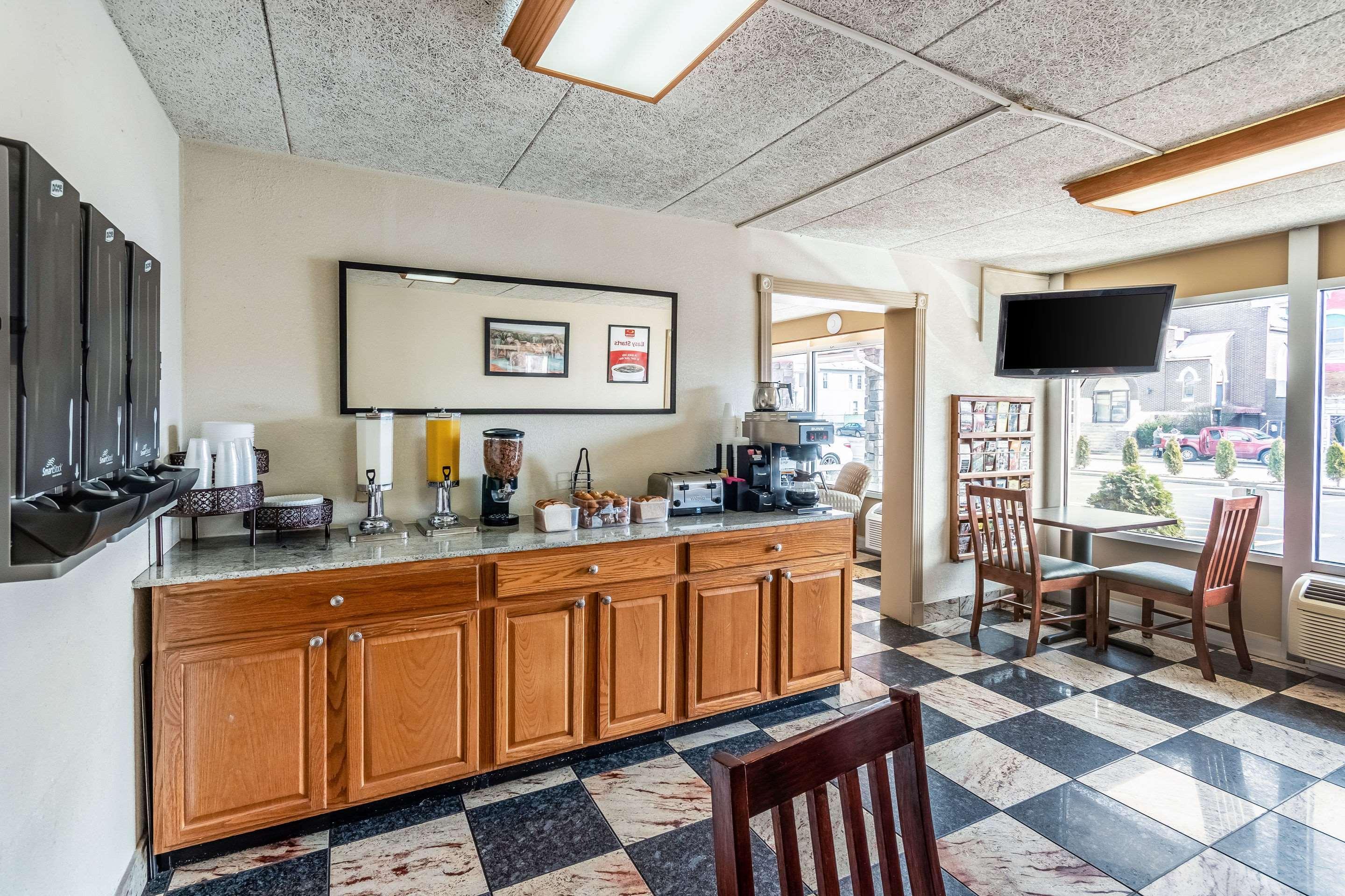 Econo Lodge Zanesville Luaran gambar