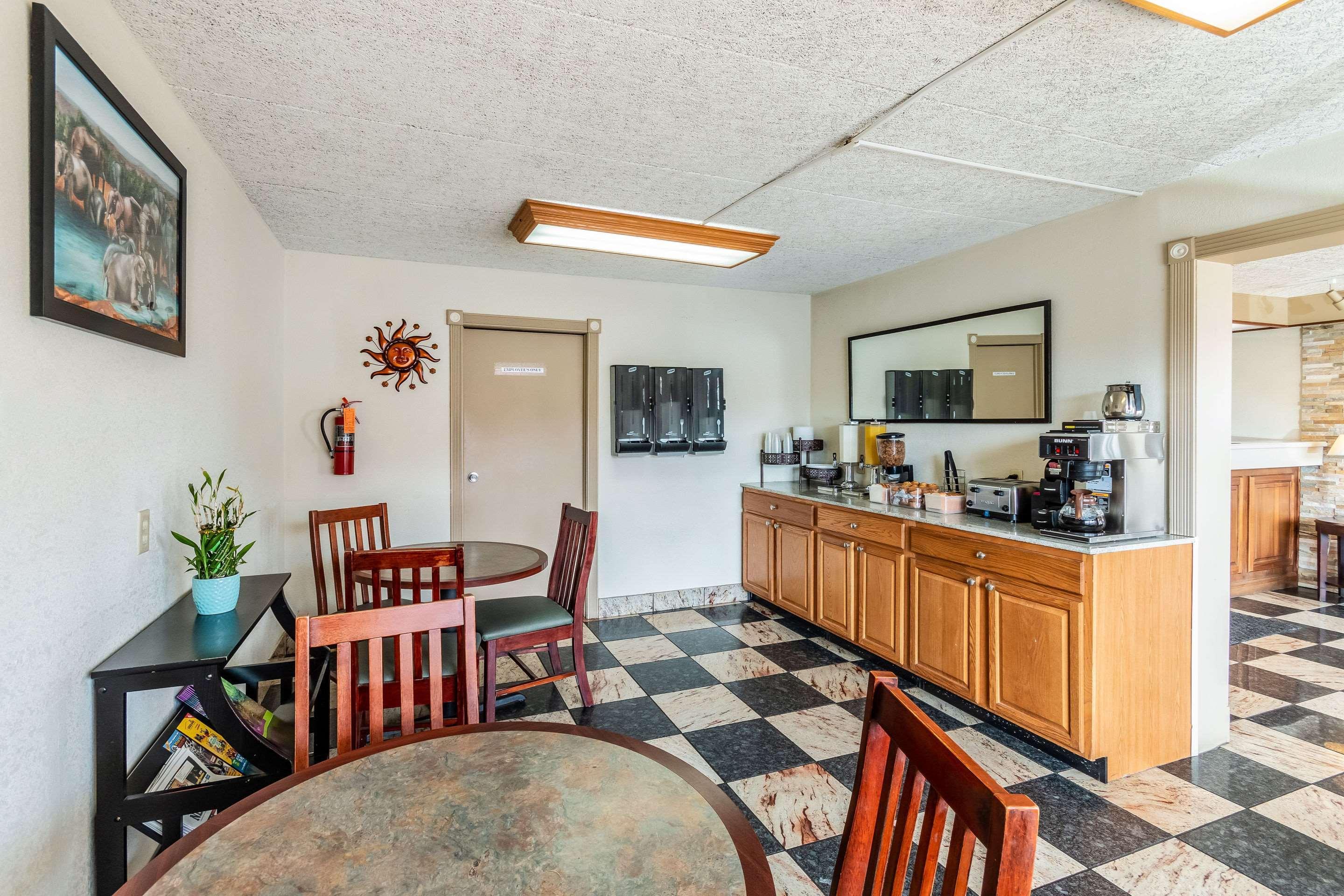 Econo Lodge Zanesville Luaran gambar