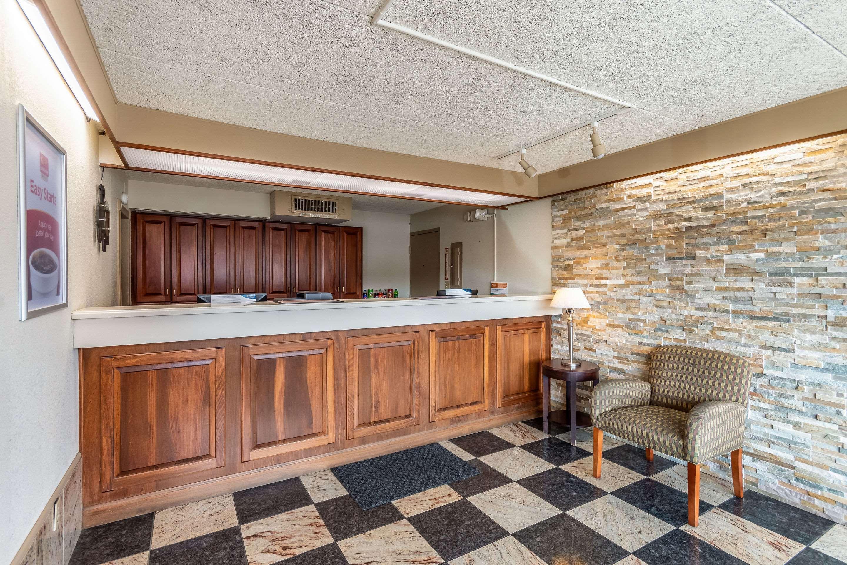 Econo Lodge Zanesville Luaran gambar