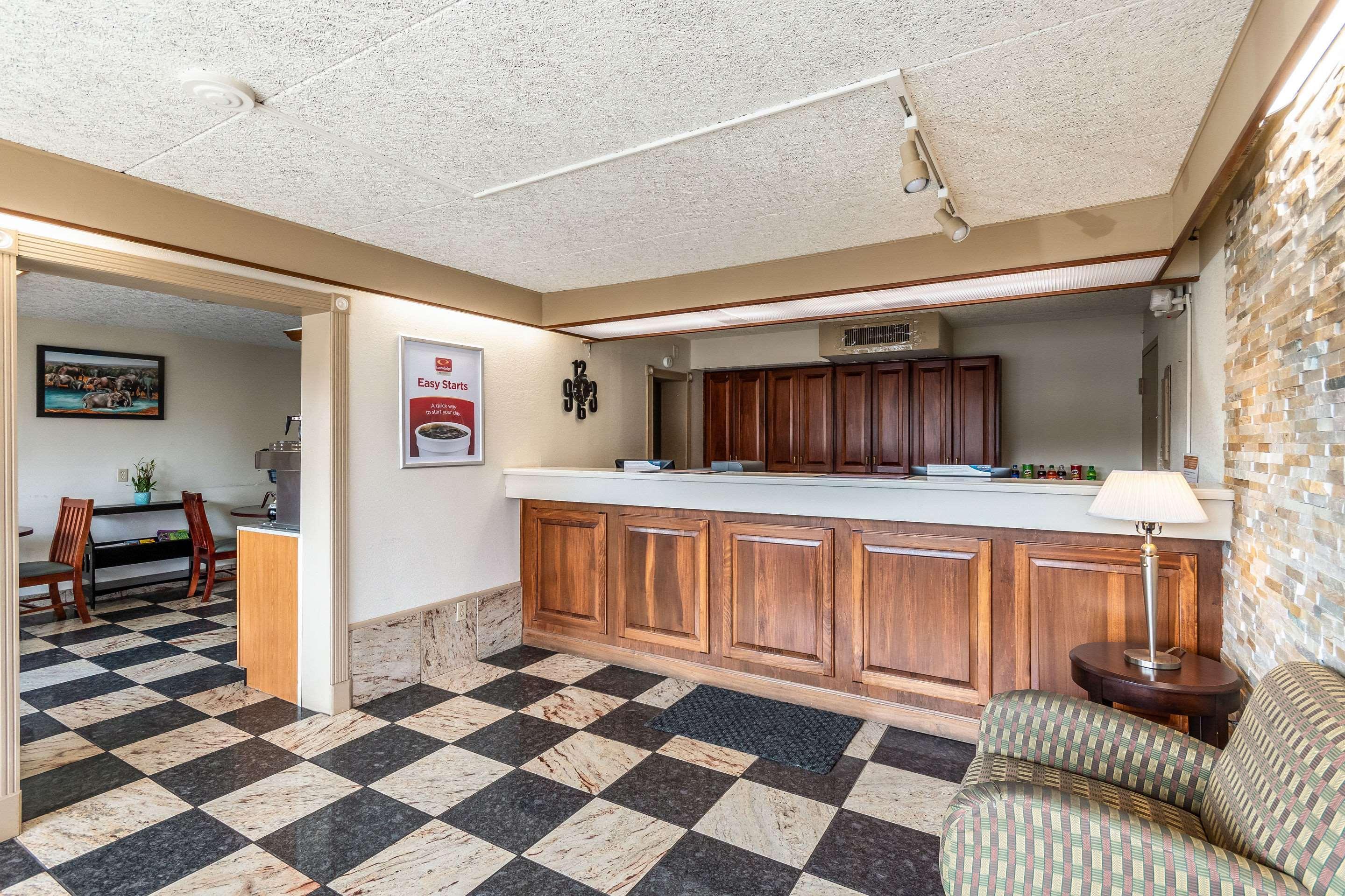 Econo Lodge Zanesville Luaran gambar