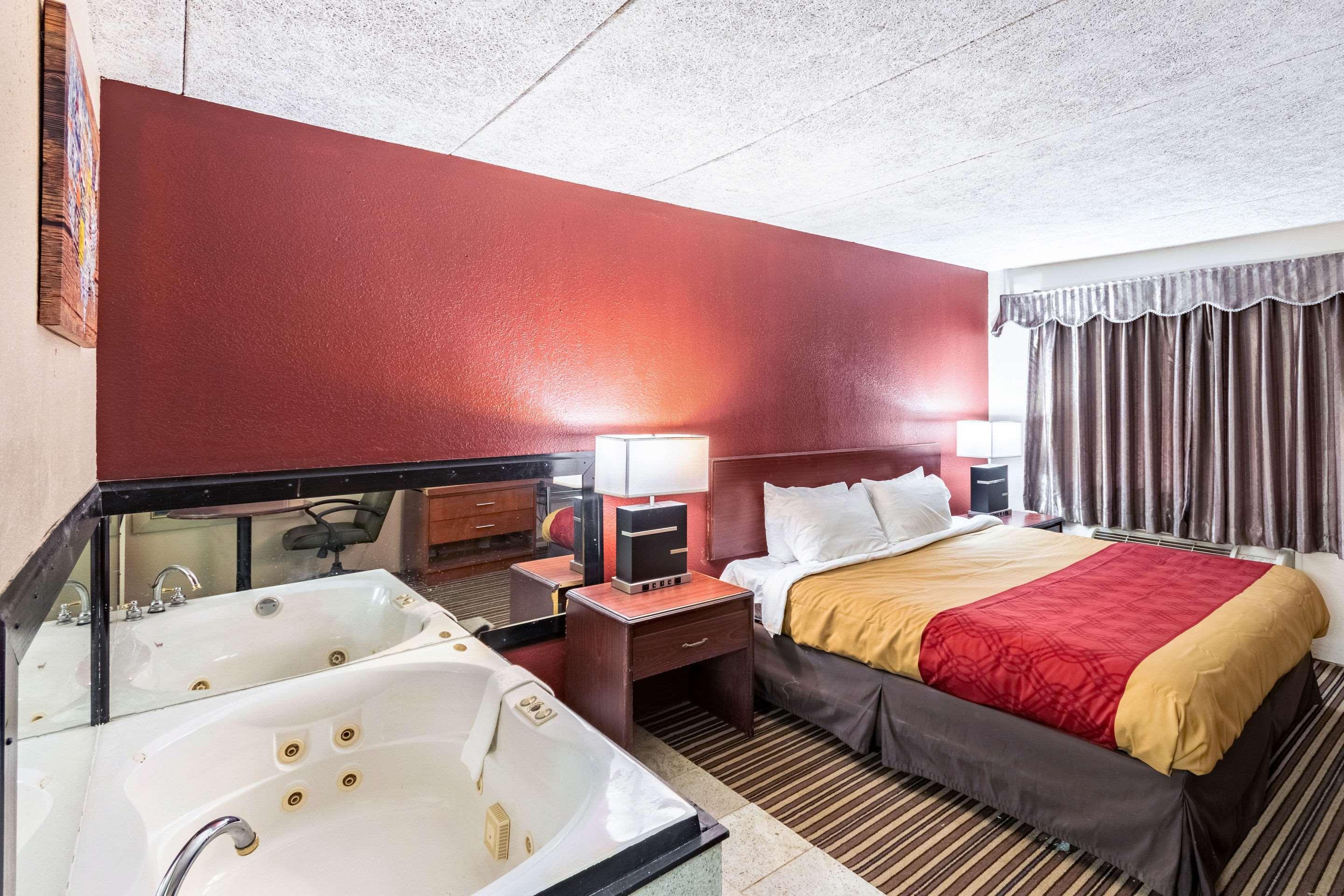 Econo Lodge Zanesville Luaran gambar
