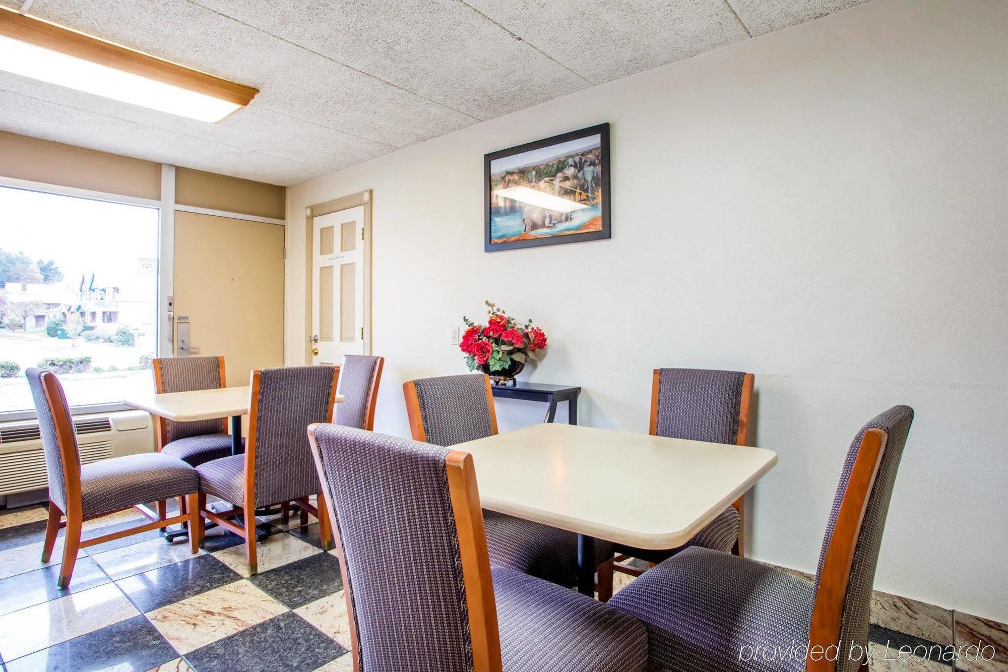 Econo Lodge Zanesville Luaran gambar