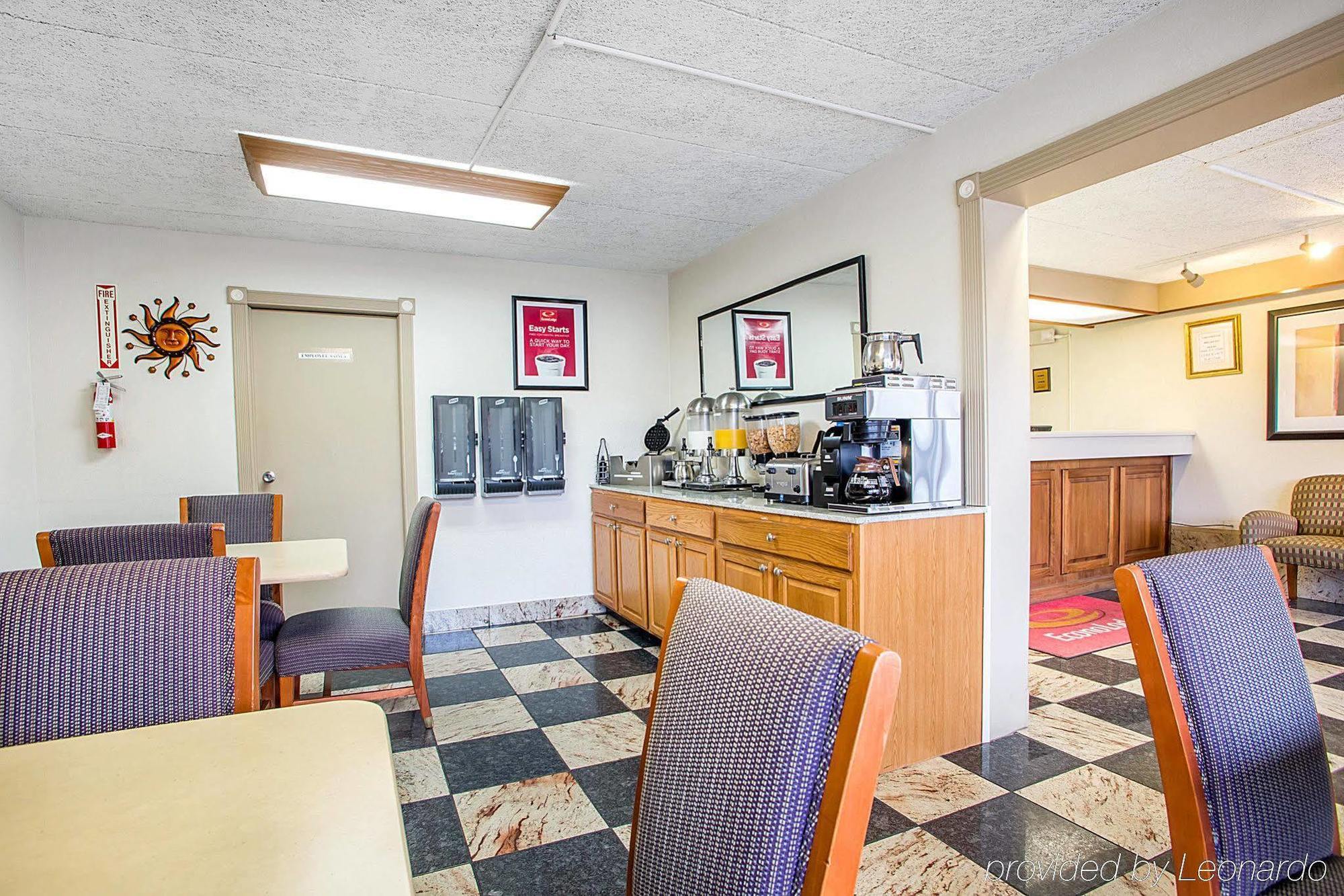 Econo Lodge Zanesville Luaran gambar