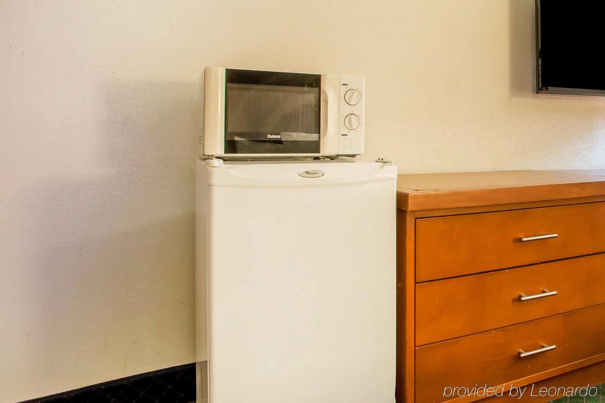 Econo Lodge Zanesville Luaran gambar